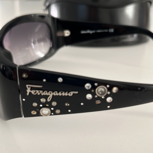 Salvatore Ferragamo vintage sunglasses - Picture 7 of 9